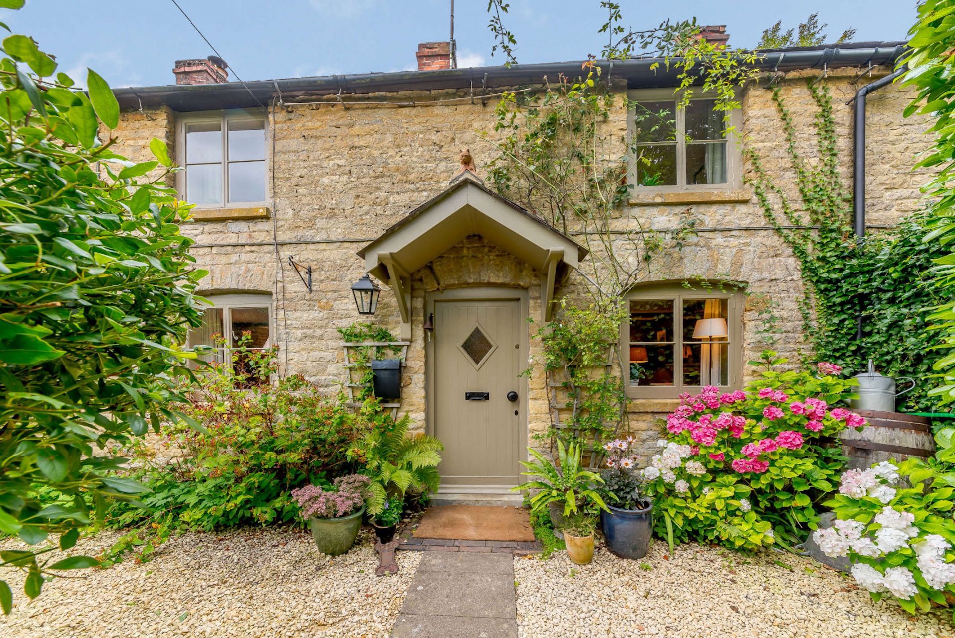 star-cottage-2-bed-dog-friendly-holiday-home-in-little-compton